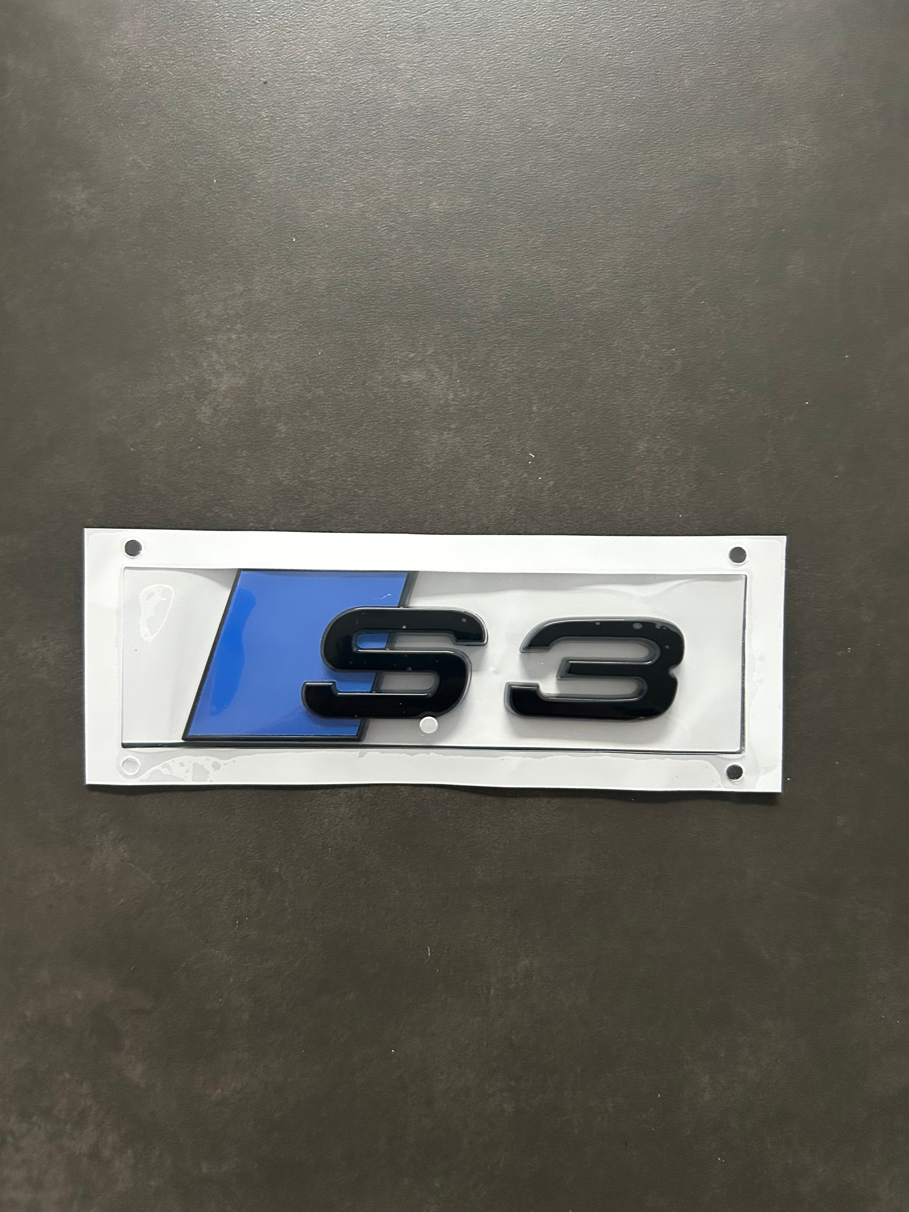 Audi S3 Heckklappen Emblem – selbstklebend – verschiedene Farben