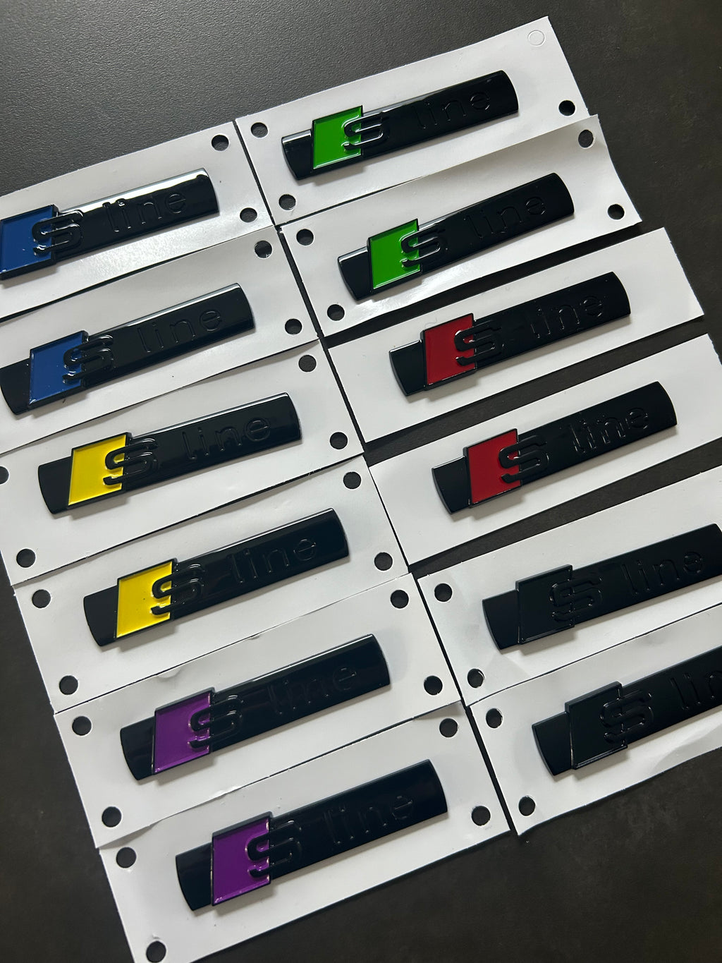 Audi S line Emblem seitlich - selbstklebend - verschiedene Farben
