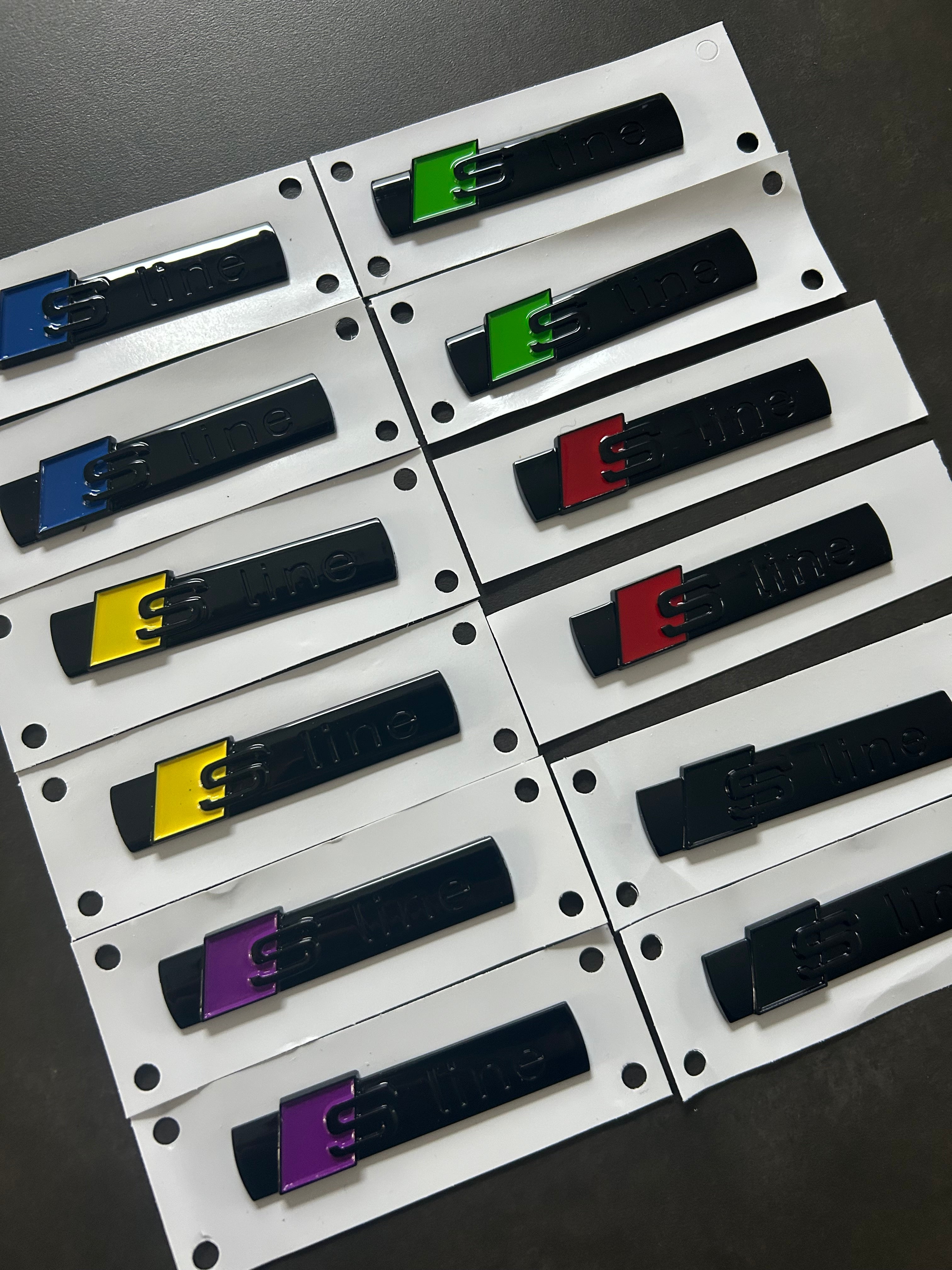 Audi S line Emblem seitlich - selbstklebend - verschiedene Farben