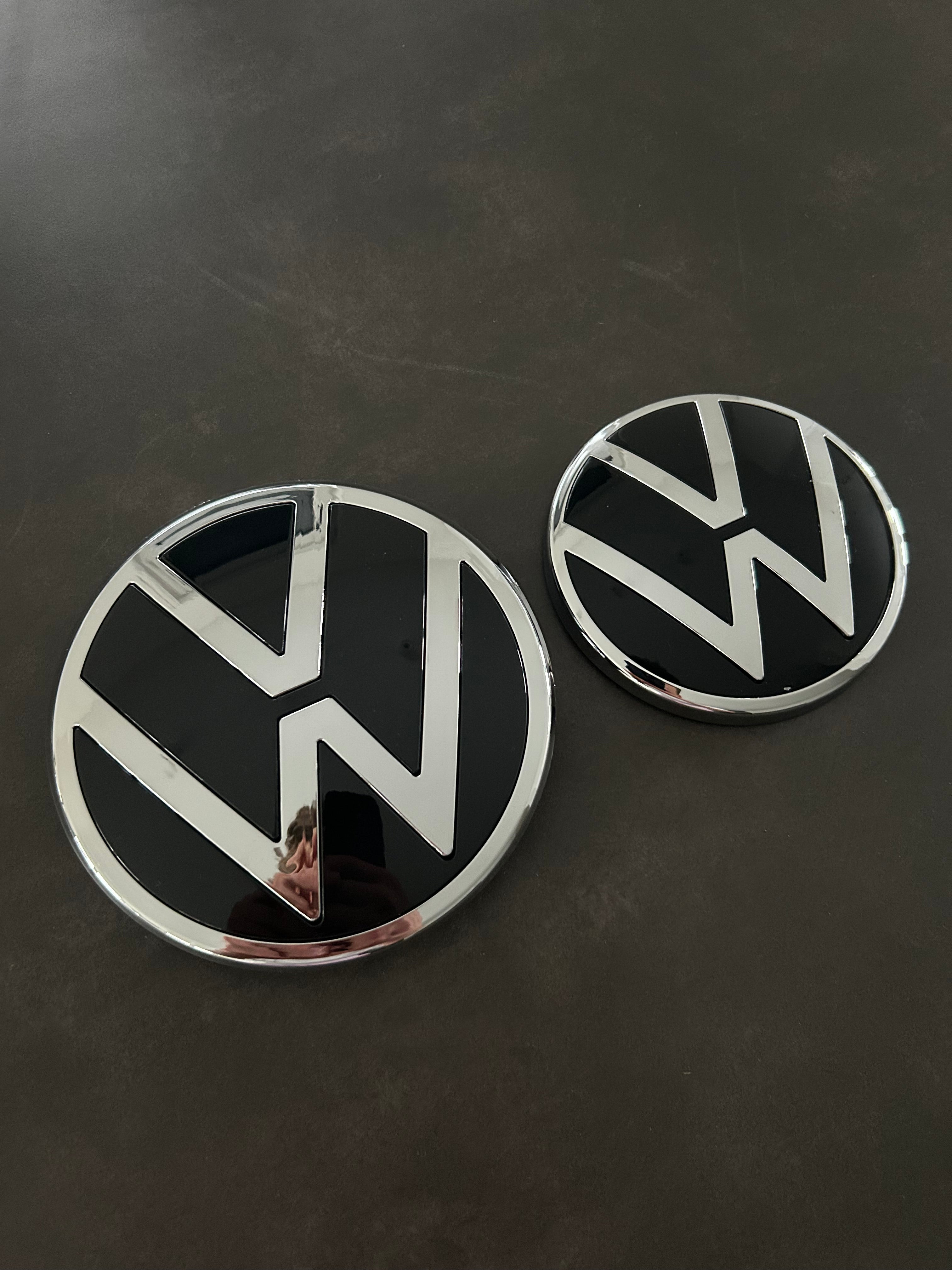 VW Golf 8 Emblem vorne und hinten - Silber/Schwarz mit ACC