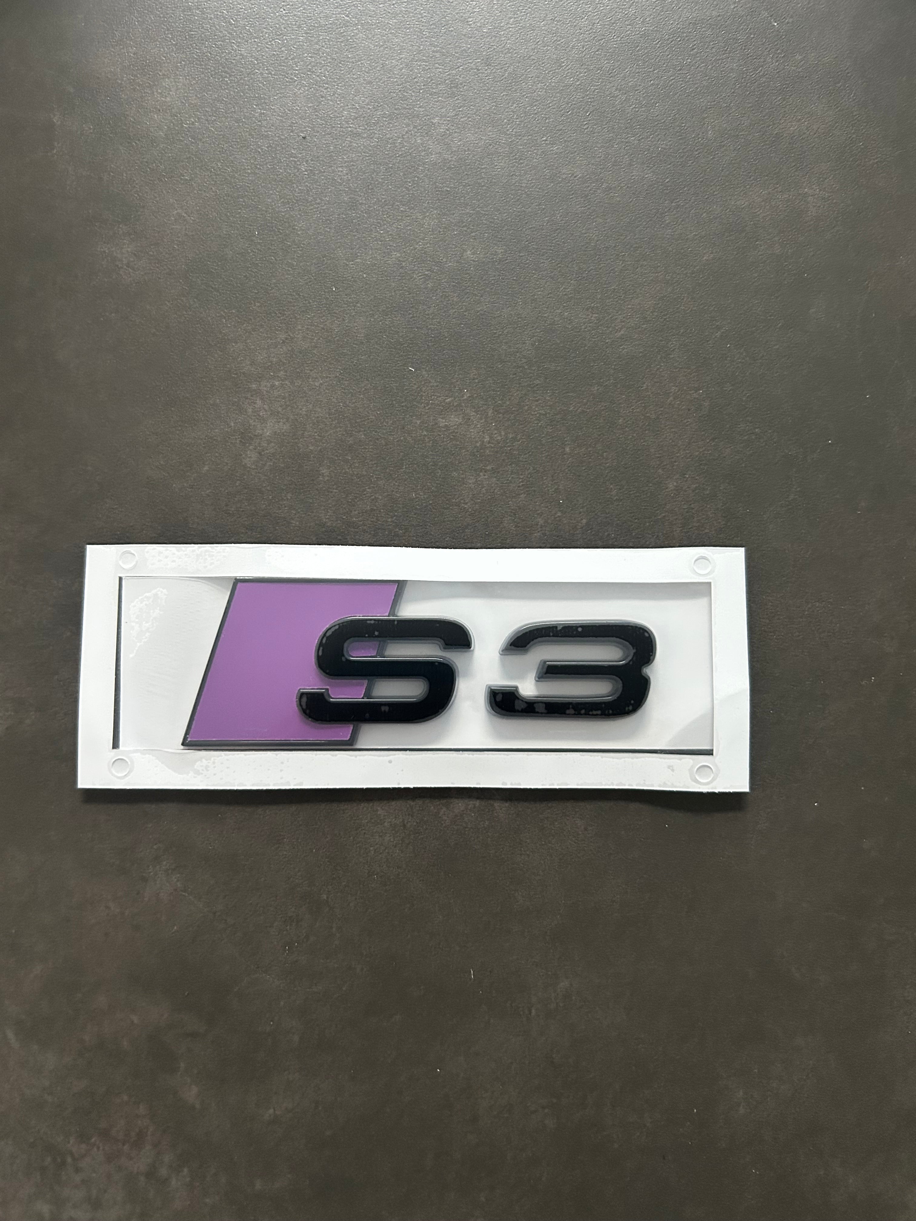 Audi S3 Heckklappen Emblem – selbstklebend – verschiedene Farben