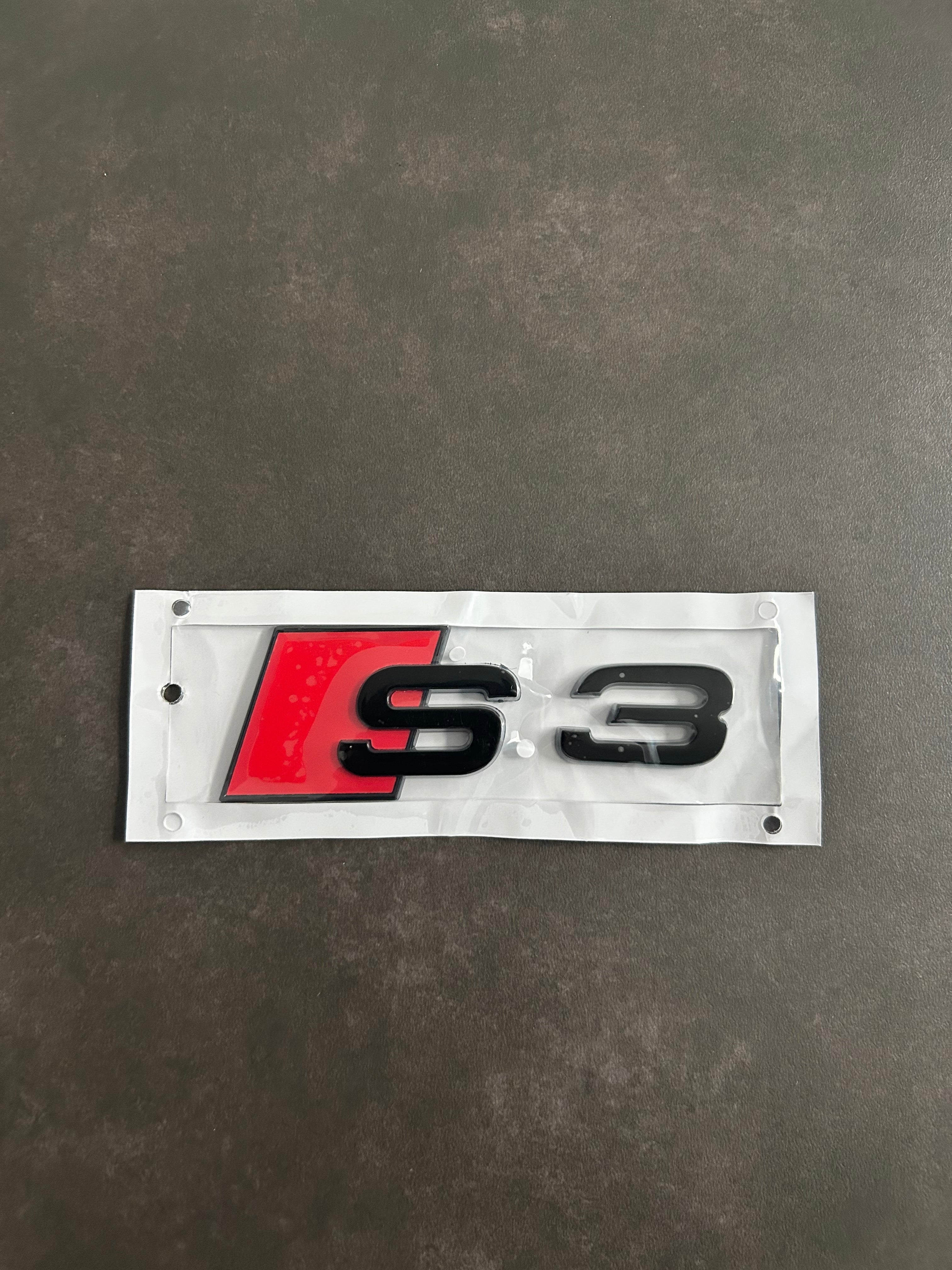 Audi S3 Heckklappen Emblem – selbstklebend – verschiedene Farben