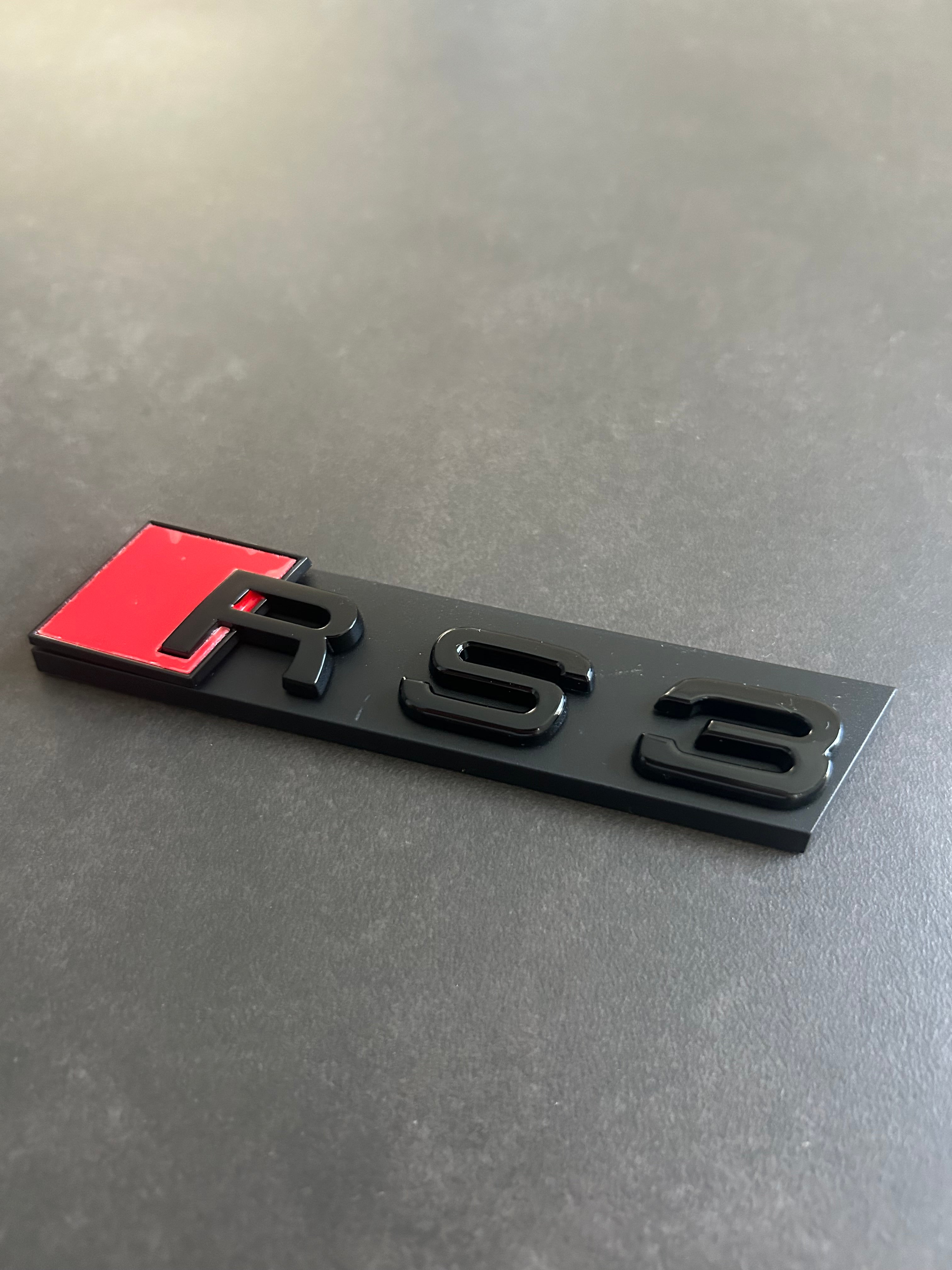 Audi RS3 Schriftzug Emblem Logo für Kühlergill Schwarz