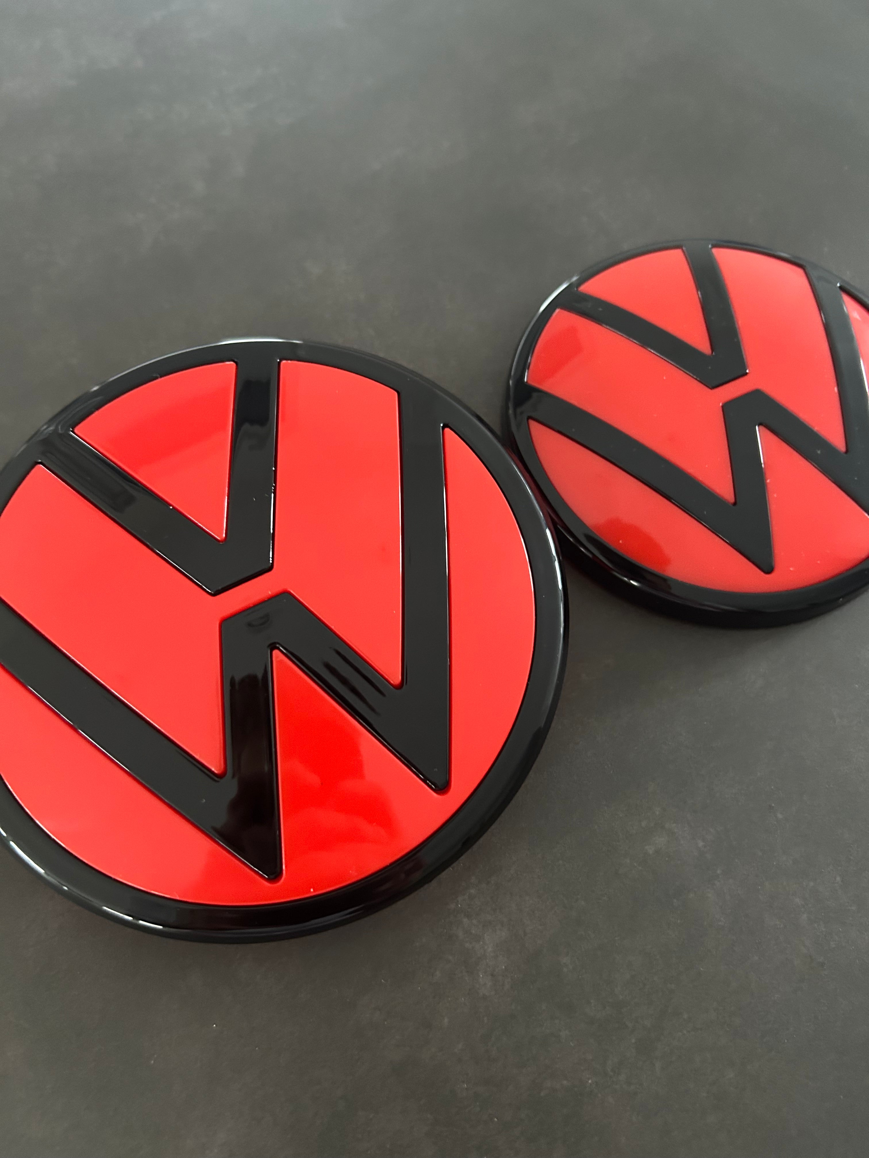 VW Golf 8 Emblem vorne und hinten - Rot/Schwarz mit ACC