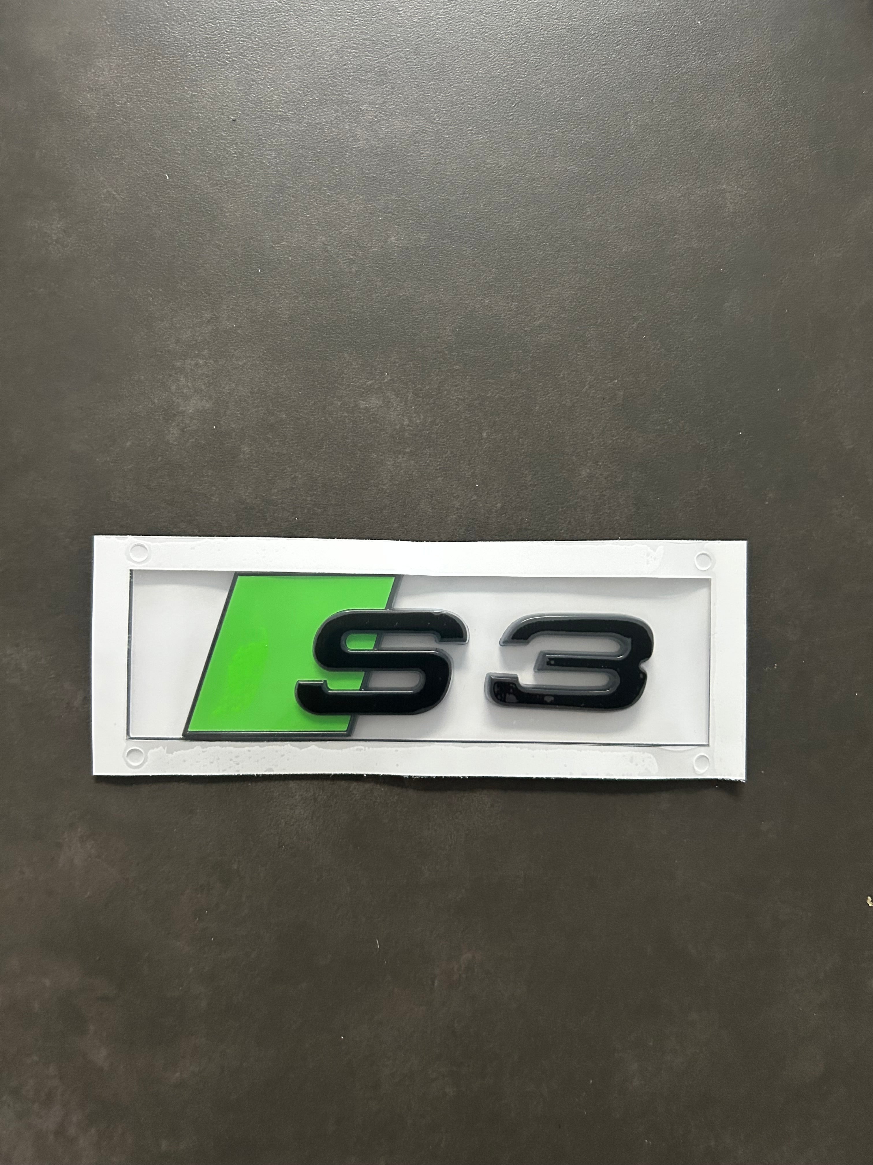 Audi S3 Heckklappen Emblem – selbstklebend – verschiedene Farben
