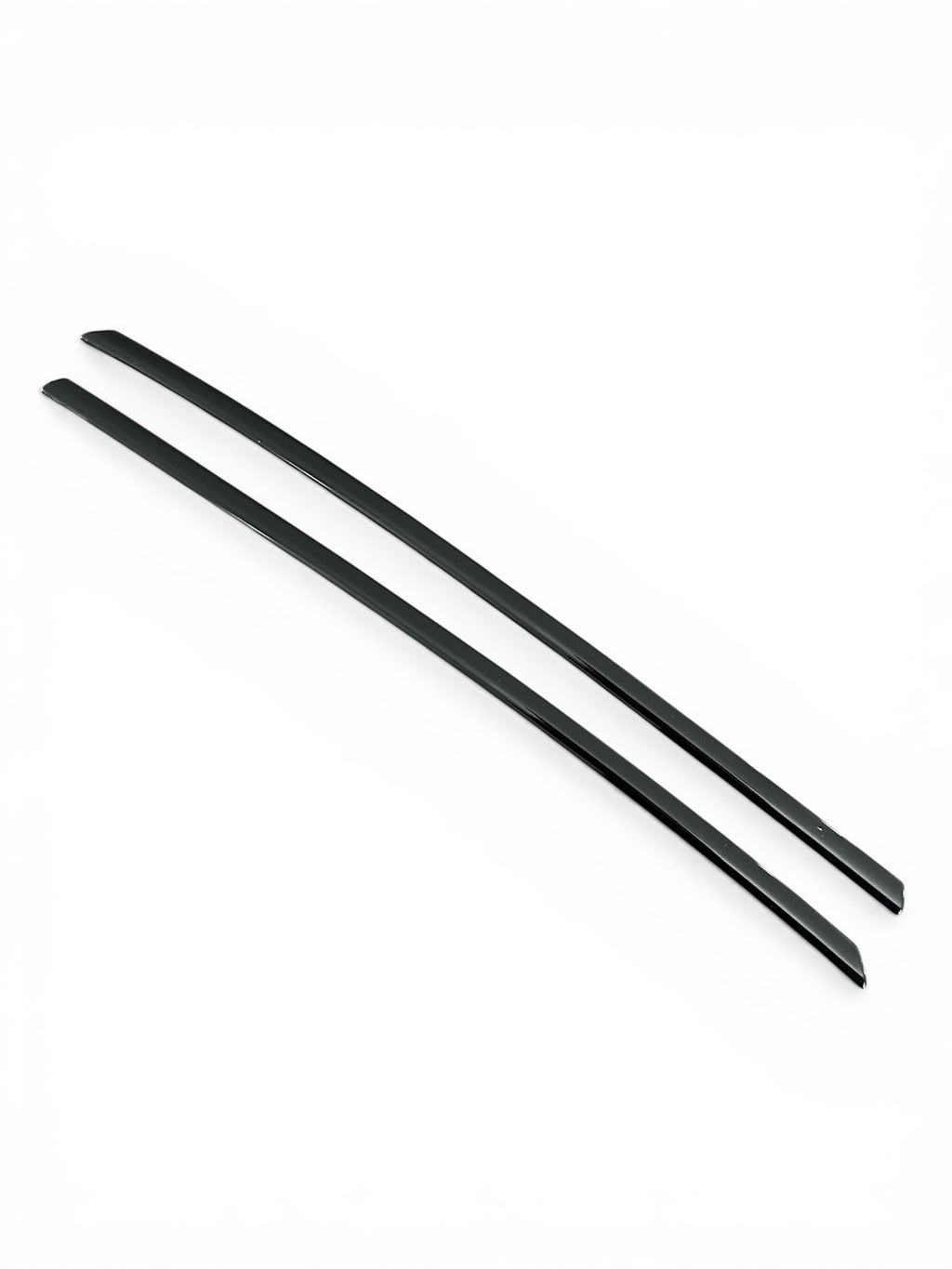 VW Golf 8 Kühlergrill-Leiste – Glossy Black