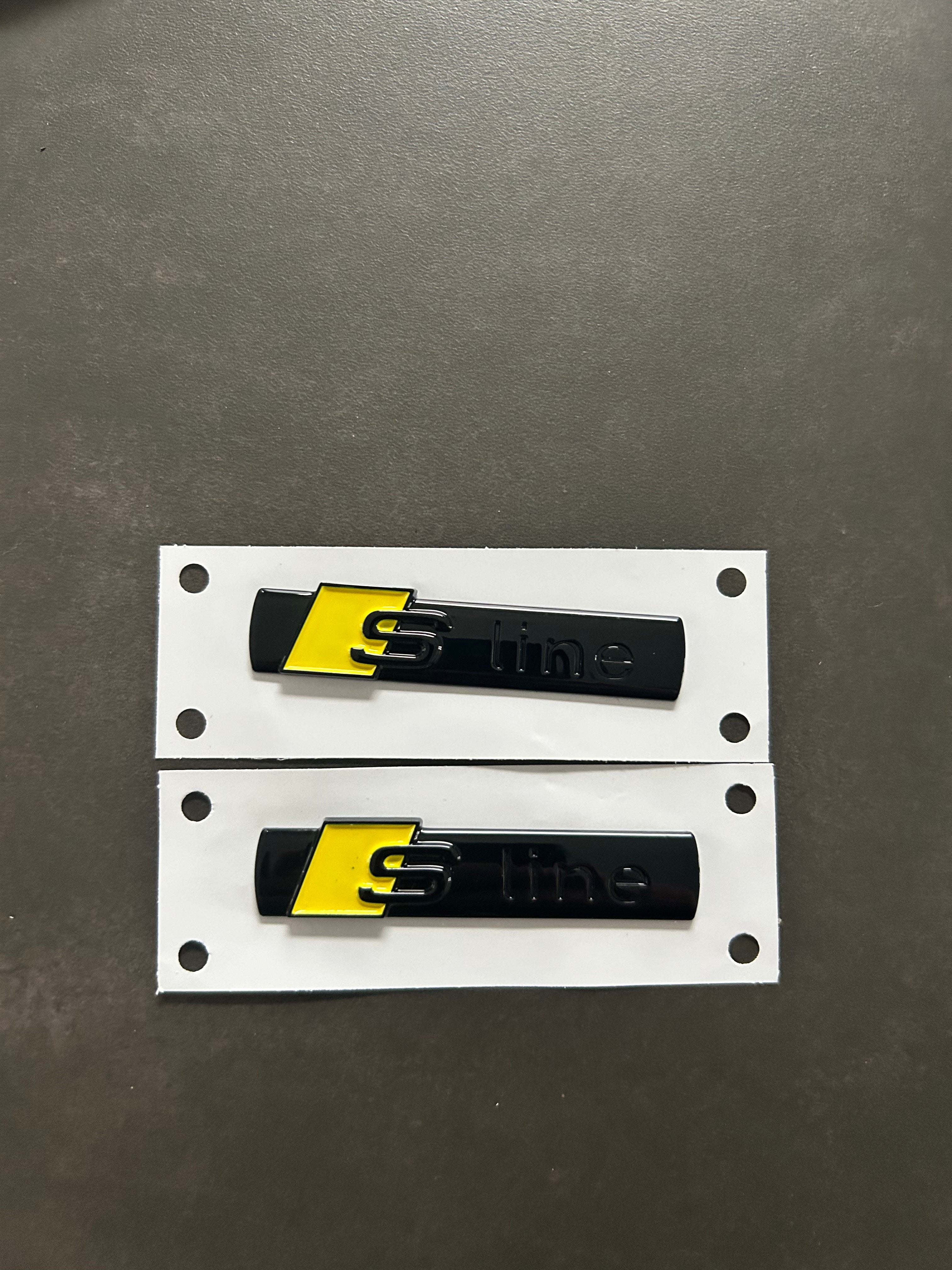 Audi S line Emblem seitlich - selbstklebend - verschiedene Farben